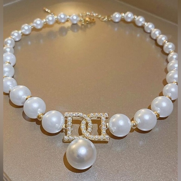 Women's Necklace Earrings Jewelry Set Pearls Rhinestone Birthday Wedding Gift - Picture 3 of 6